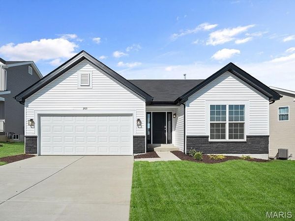 35 Shady Elm Court, St Charles, MO 63301