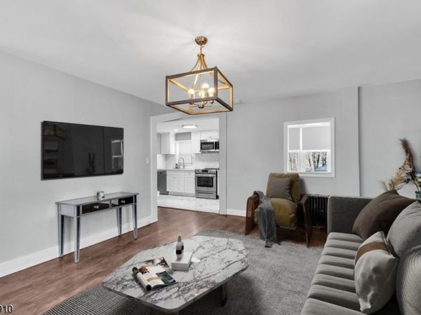 40 Main St, Glen Gardner, NJ 08826