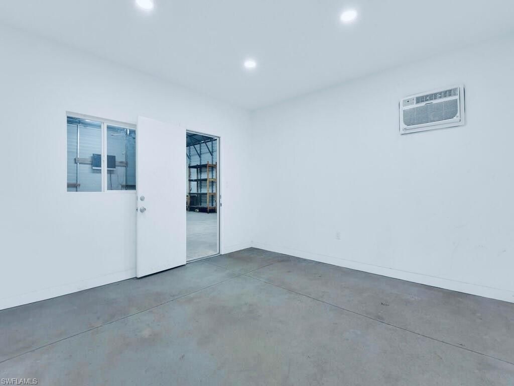 409 Edison Ave, Lehigh Acres, FL 33972 Photo