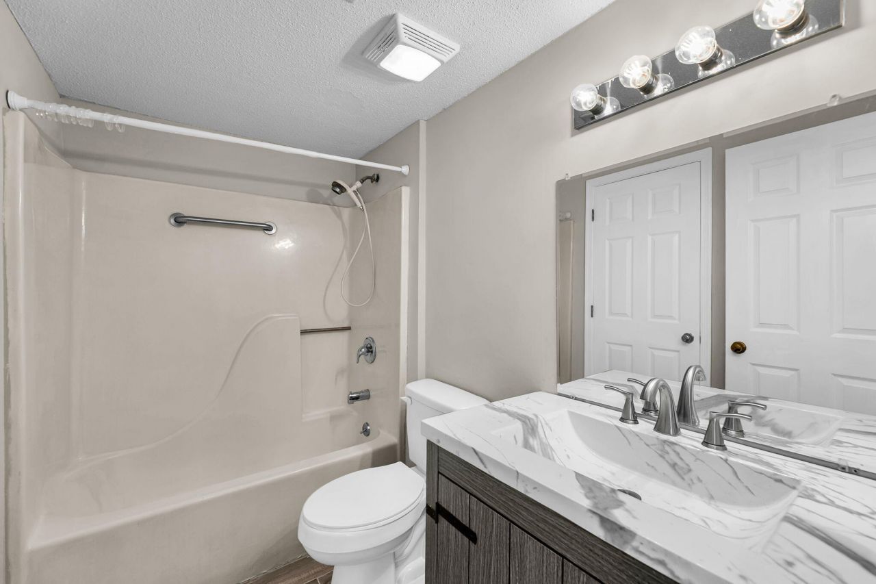 705 Reserve Way Photo 12