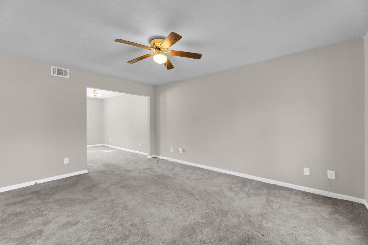 705 Reserve Way Photo 8