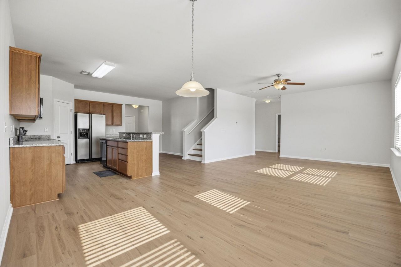 4168 Alvina Way Photo 16