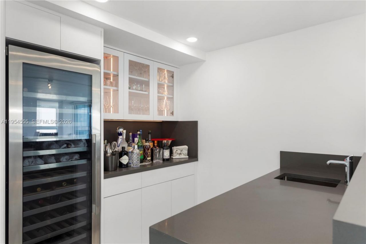 2655 Collins Ave, Unit PH06/08, Miami Beach, FL 33140 Photo