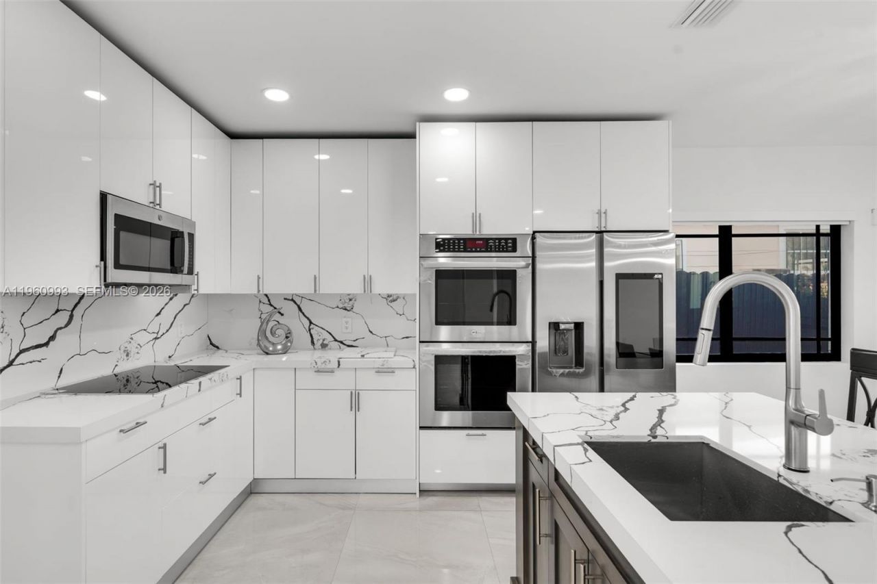 66 NW 73rd Place , Miami, FL 33126 Photo