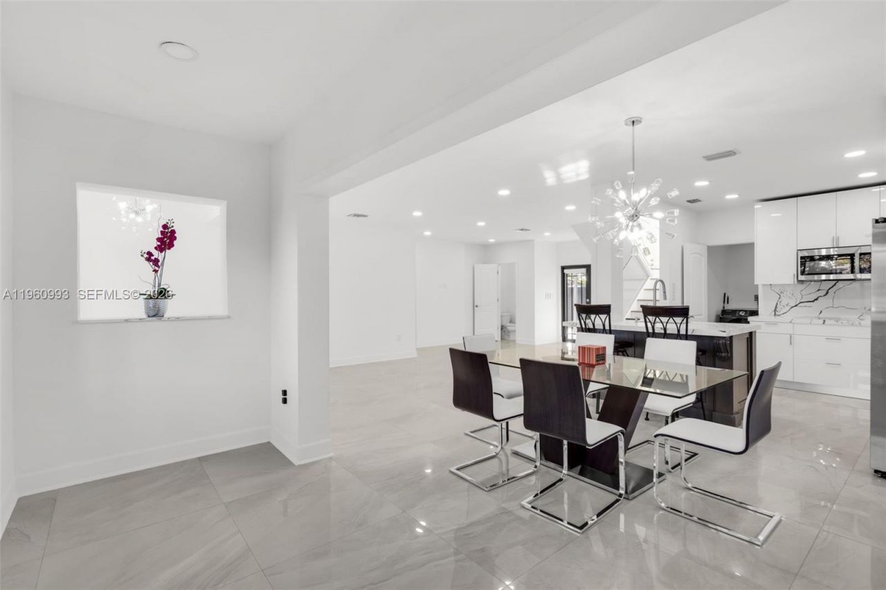 66 NW 73rd Place , Miami, FL 33126 Photo