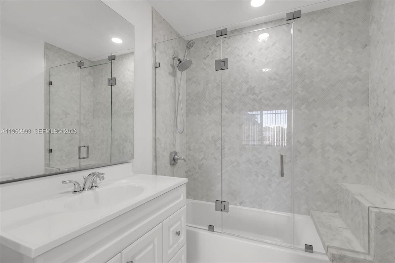 66 NW 73rd Place , Miami, FL 33126 Photo