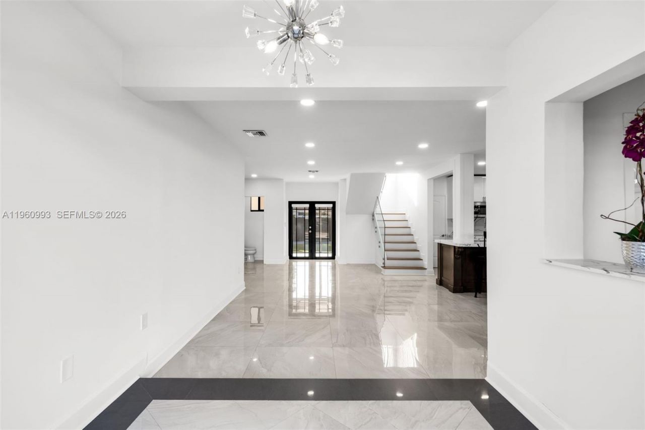 66 NW 73rd Place , Miami, FL 33126 Photo