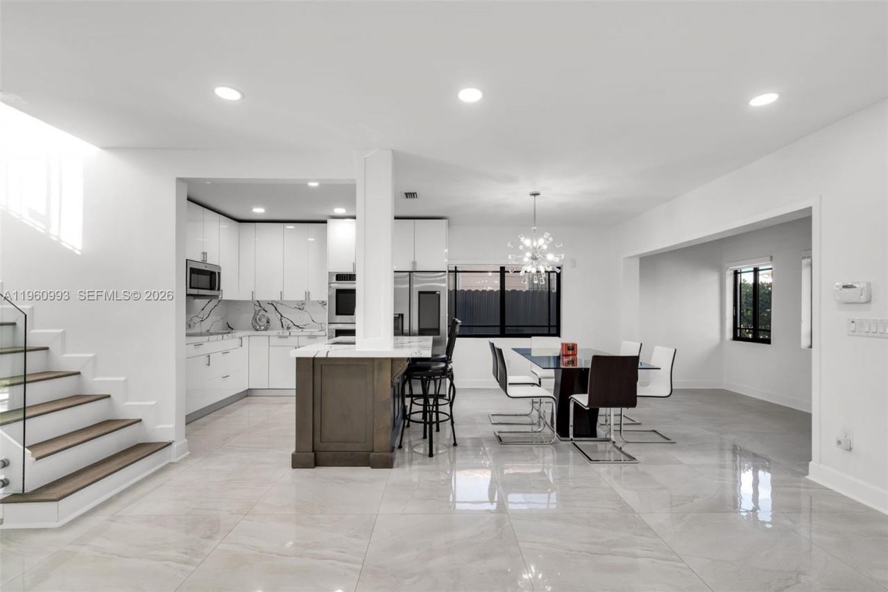 66 NW 73rd Place , Miami, FL 33126 Photo