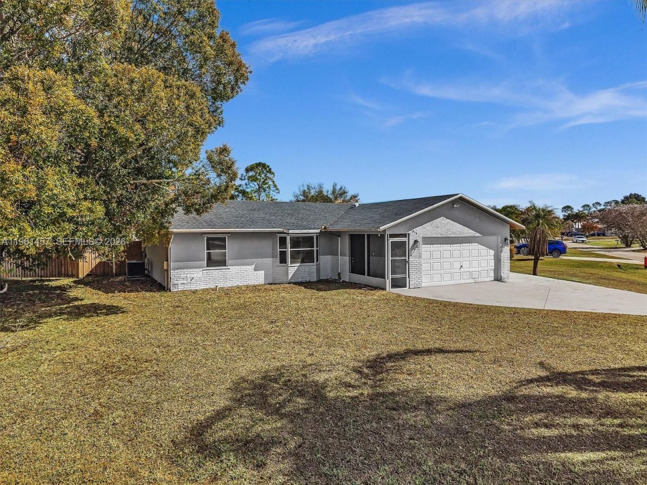 1819 SE Joy Haven St, Port Saint Lucie, FL 34983 Photo
