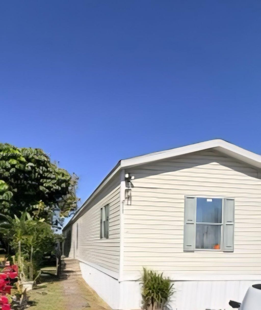 411 SW 131 Ave, Davie, FL 33325 Photo