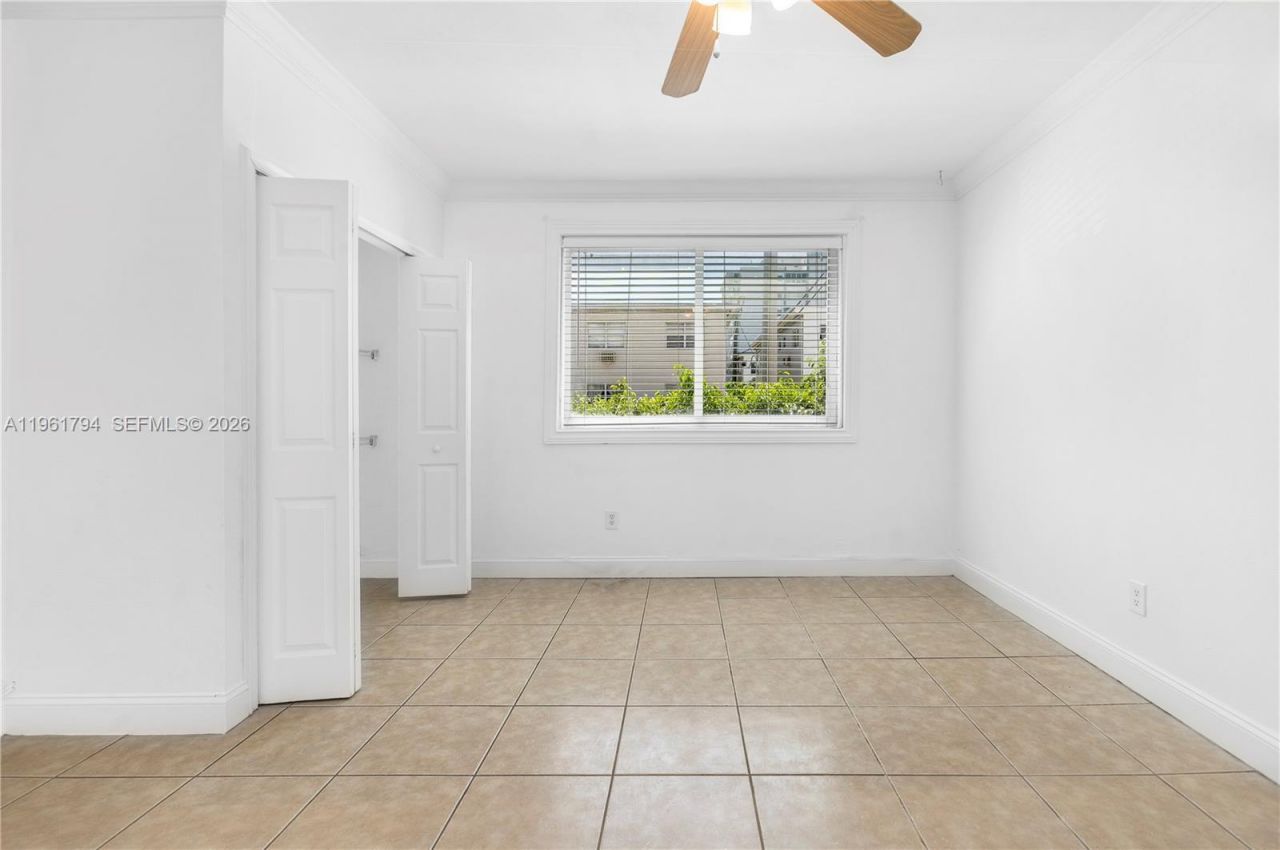 315 69th St, Unit 112, Miami Beach, FL 33141 Photo