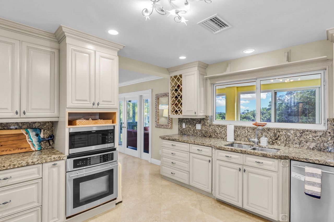 205 Stirrup Key Boulevard, Marathon, FL 33050 Photo