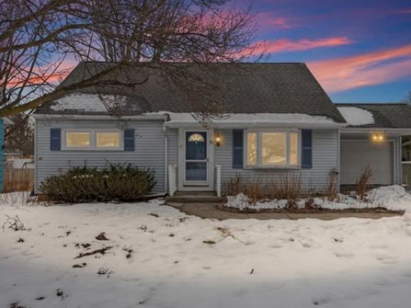 51 Caroline Drive, Rochester, NY 14624