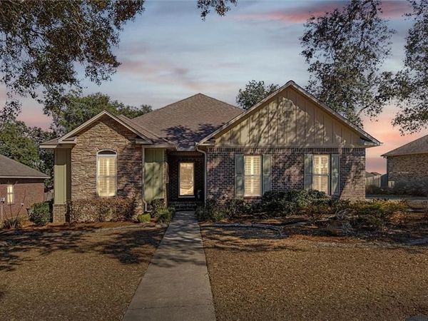 3843 Pierson Drive W, Mobile, AL 36619