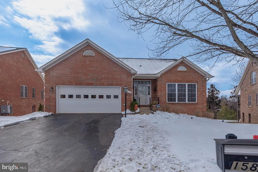 158 N View Circle, Warrenton, VA 20186 Main Photo