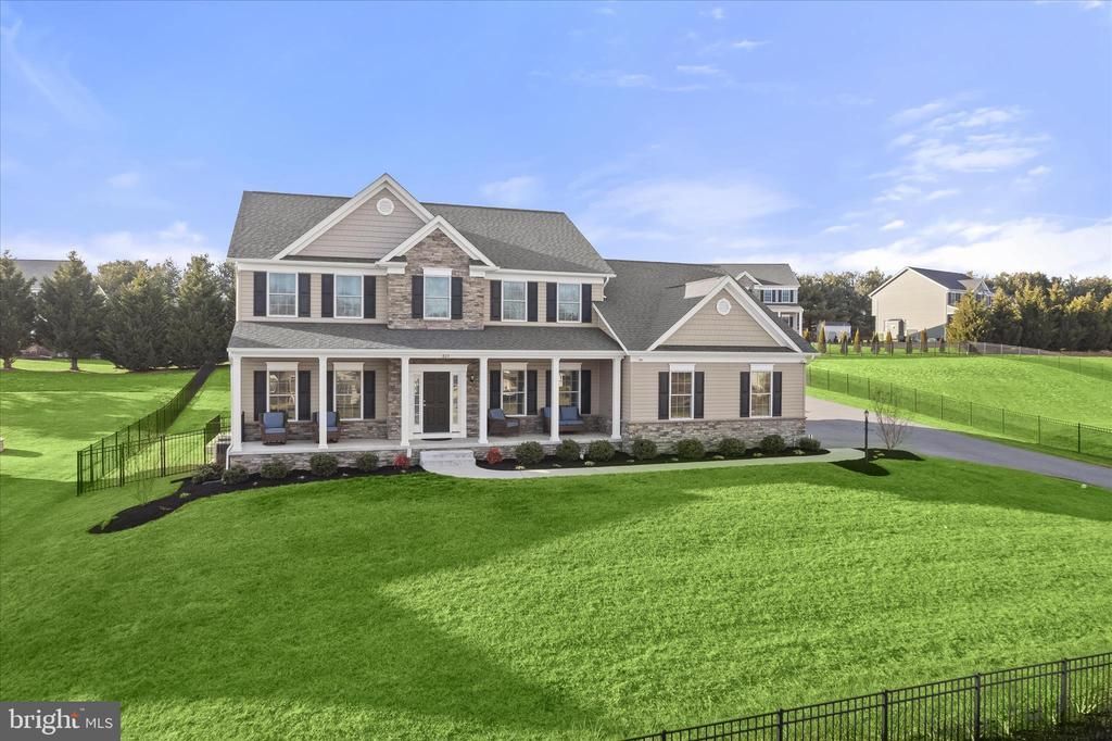 823 Nell Drive, Sykesville, MD 21784 Main Photo