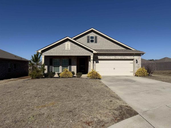 137 Sunlit Grove Dr, Harvest, AL 35749