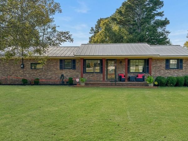 145 Lakewood Dr, Muscle Shoals, AL