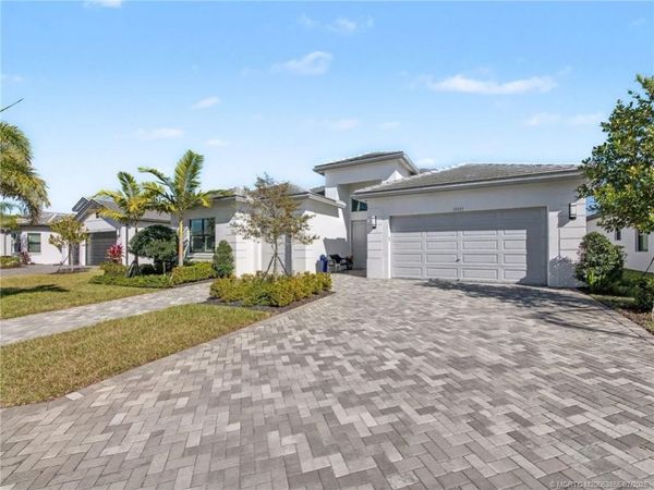 12433 SW Crystal Cove Drive, Port St Lucie, FL 34987