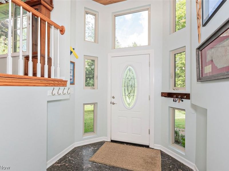 10955 Auburn Road, Chardon, OH 44024 Photo 2