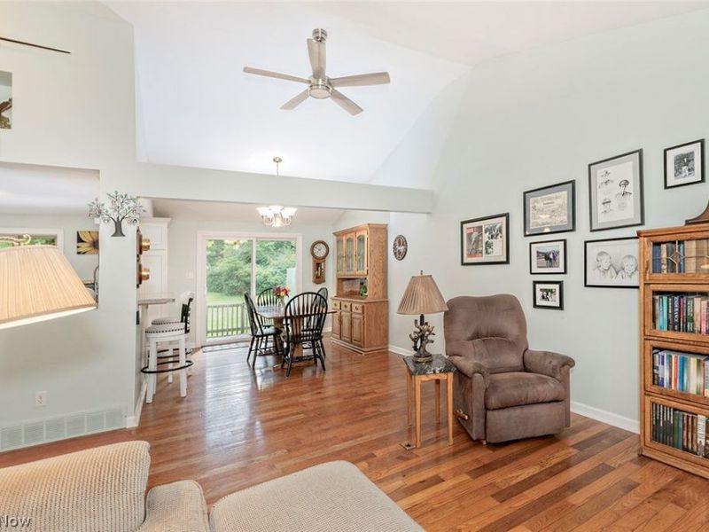 10955 Auburn Road, Chardon, OH 44024 Photo 6