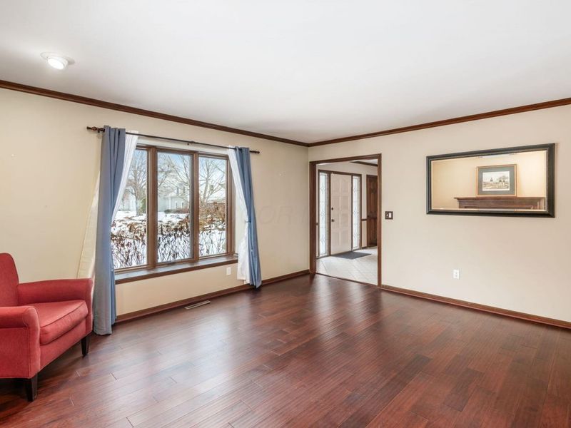 890 Pipestone Drive, Columbus, OH 43235 Photo 12