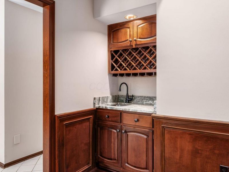 890 Pipestone Drive, Columbus, OH 43235 Photo 25