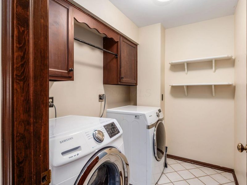 890 Pipestone Drive, Columbus, OH 43235 Photo 33