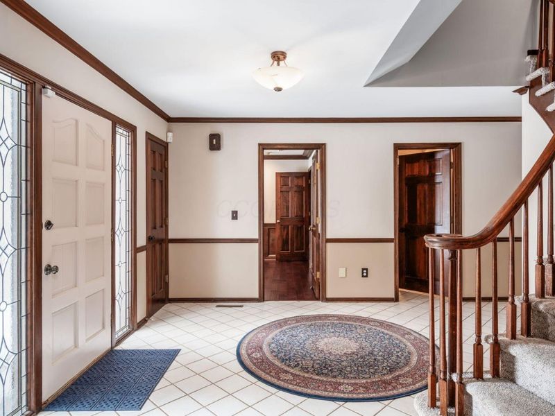 890 Pipestone Drive, Columbus, OH 43235 Photo 7