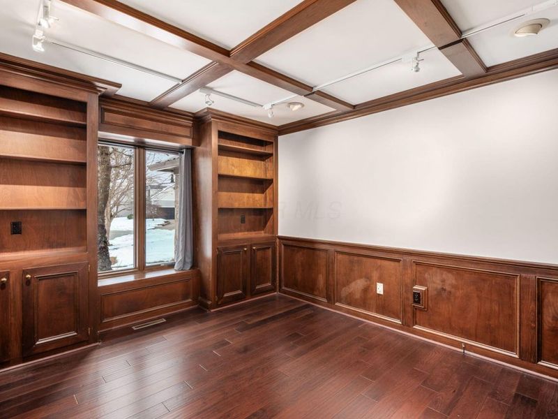 890 Pipestone Drive, Columbus, OH 43235 Photo 9