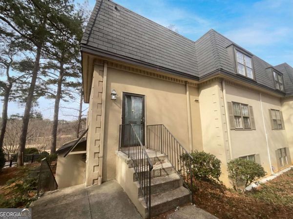 27 Chaumont Square NW, Atlanta, GA 30327