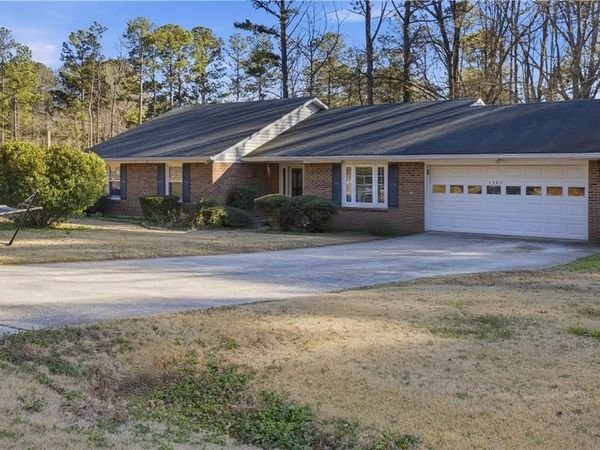 1303 Carman Court SE, Conyers, GA 30013