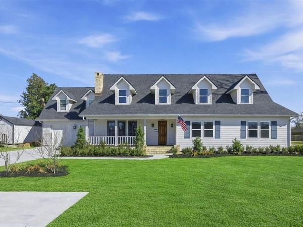 3811 Lake Street, Lake Charles, LA 70605