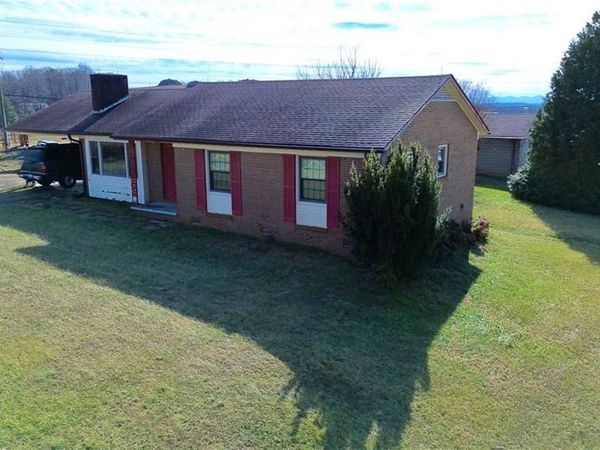 8621 Austin Traphill Road , Traphill, NC 28685