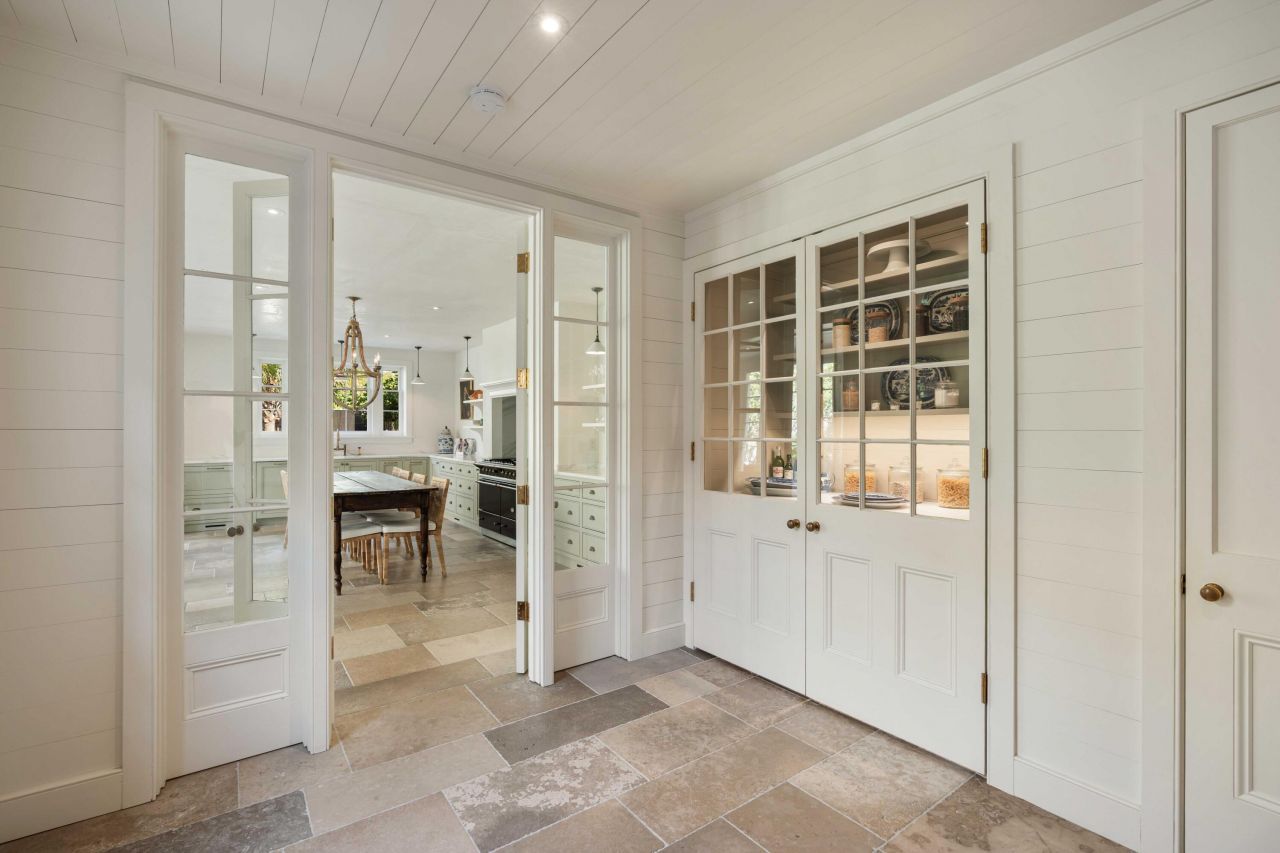 32 Society Street Photo 21