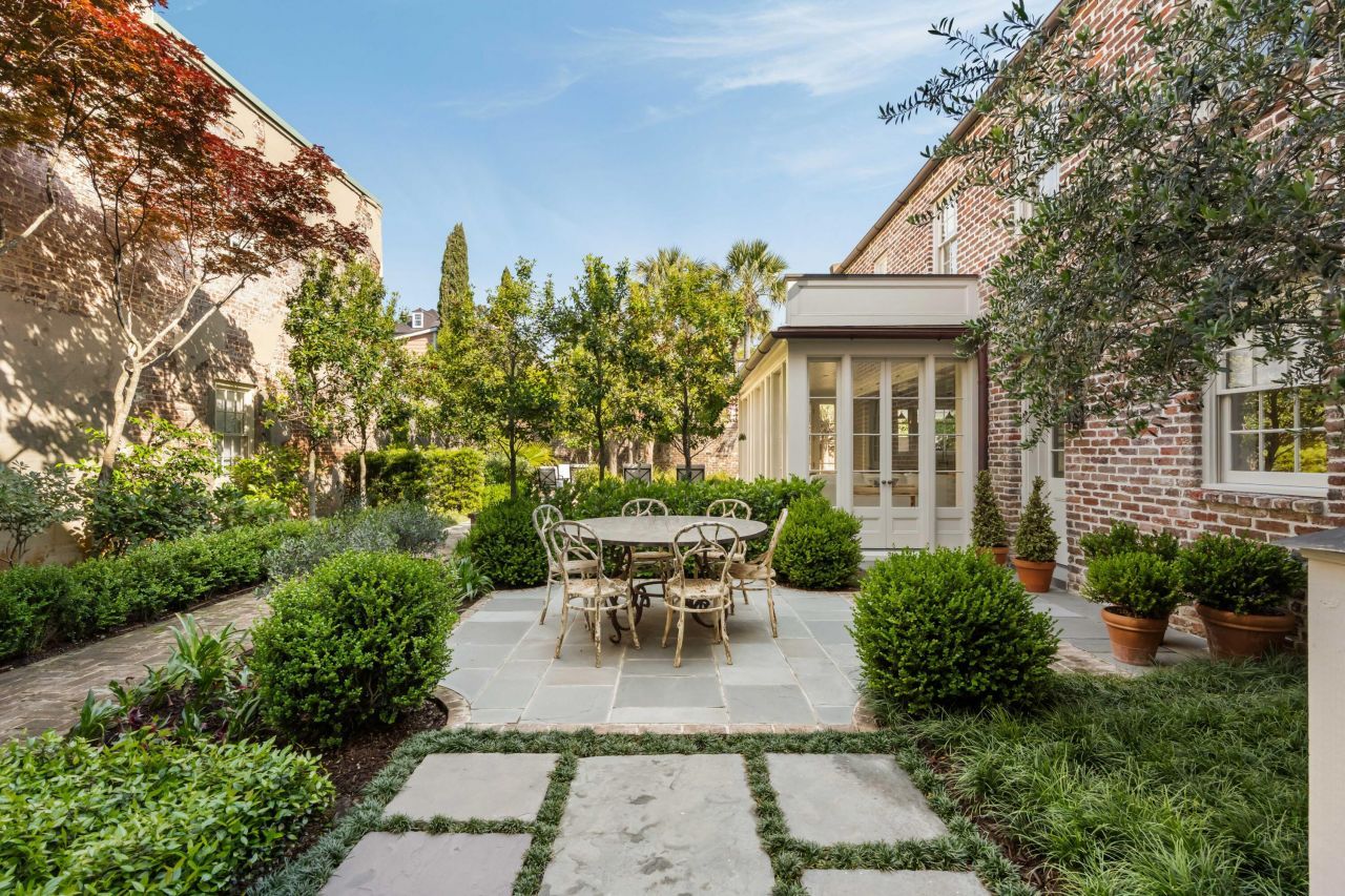 32 Society Street Photo 95