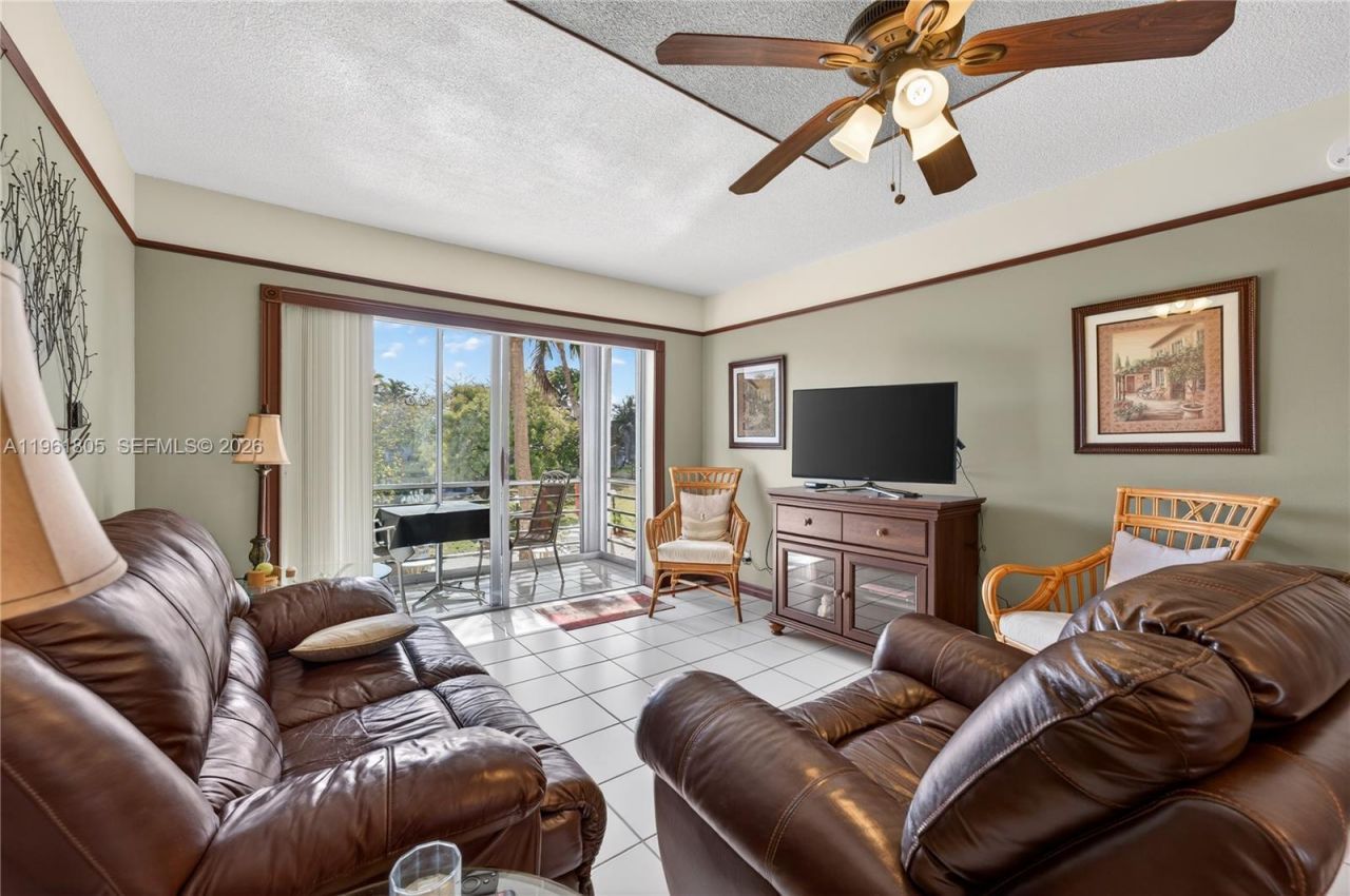 2800 NW 47th Ter , Unit 205B, Lauderdale Lakes, FL 33313 Photo