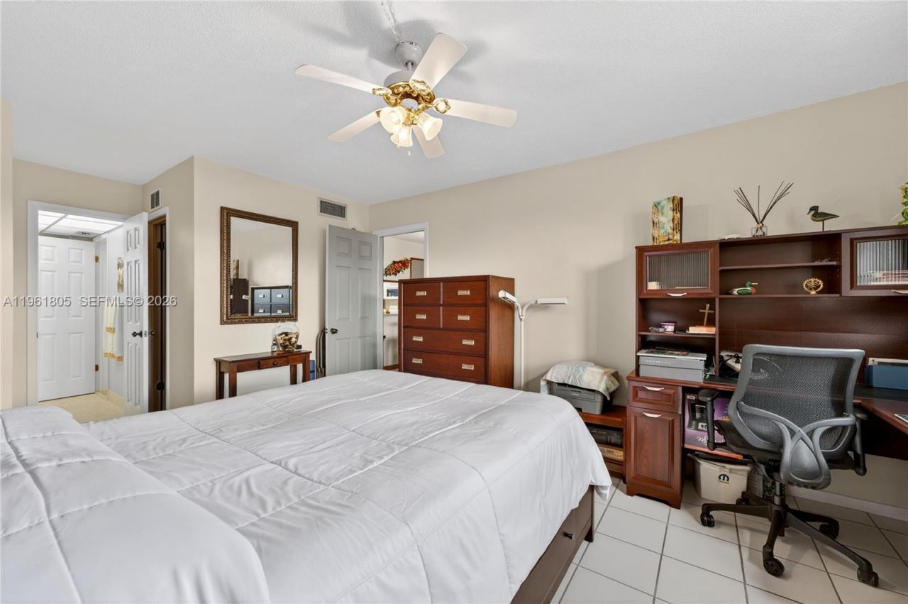 2800 NW 47th Ter , Unit 205B, Lauderdale Lakes, FL 33313 Photo