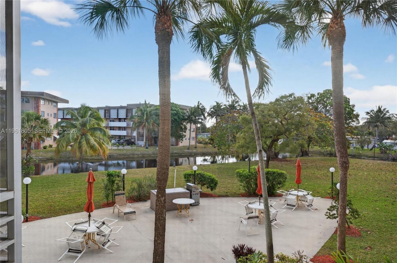 2800 NW 47th Ter , Unit 205B, Lauderdale Lakes, FL 33313 Photo