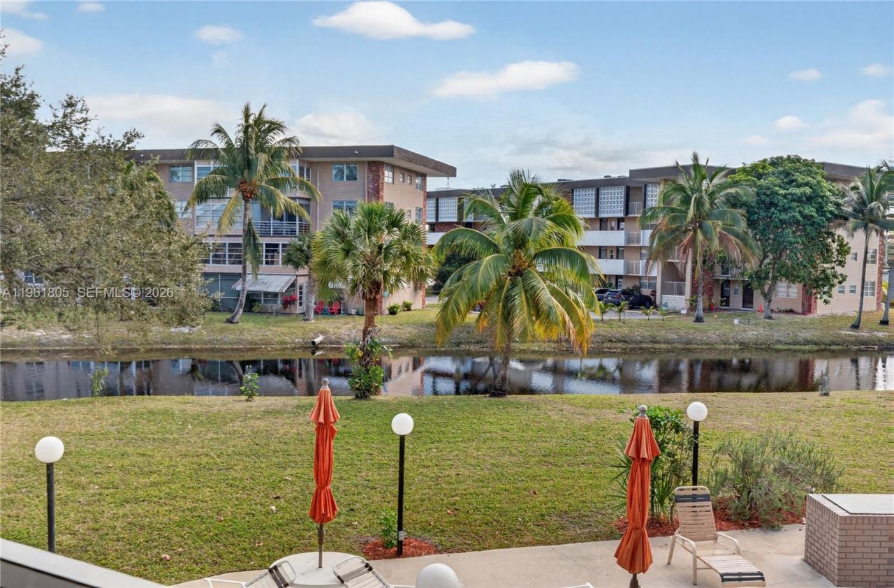 2800 NW 47th Ter , Unit 205B, Lauderdale Lakes, FL 33313 Photo