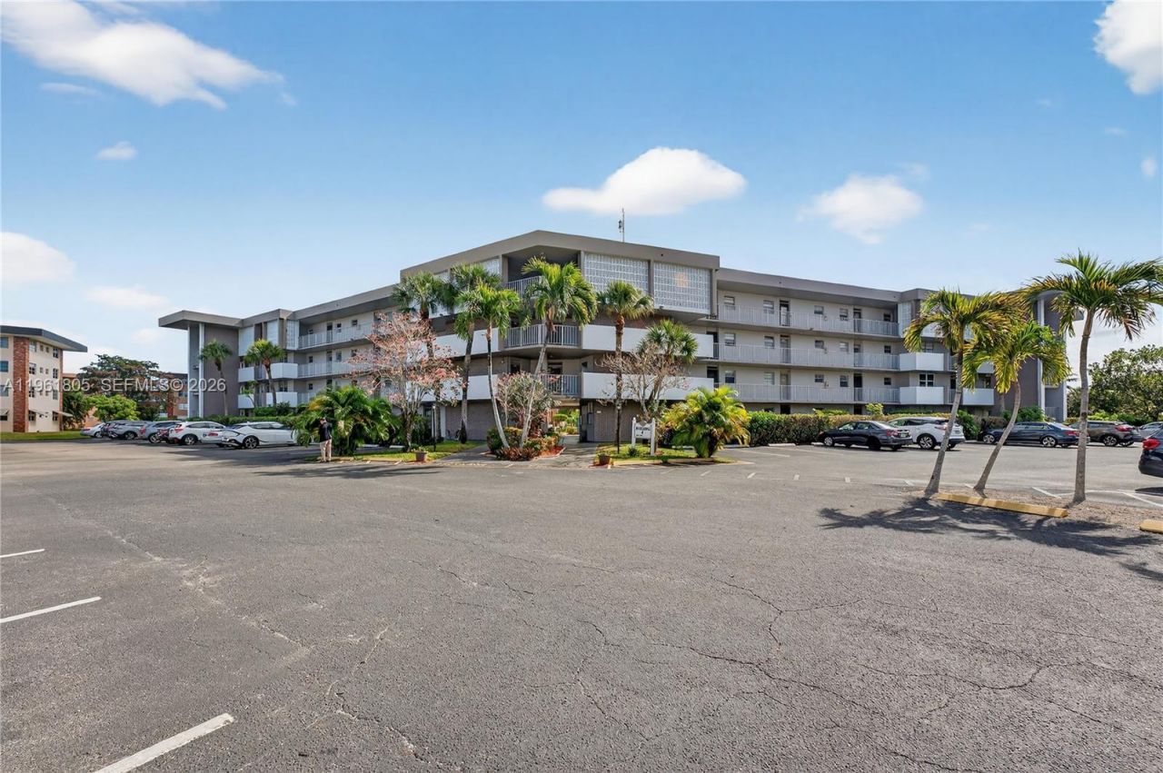 2800 NW 47th Ter , Unit 205B, Lauderdale Lakes, FL 33313 Photo