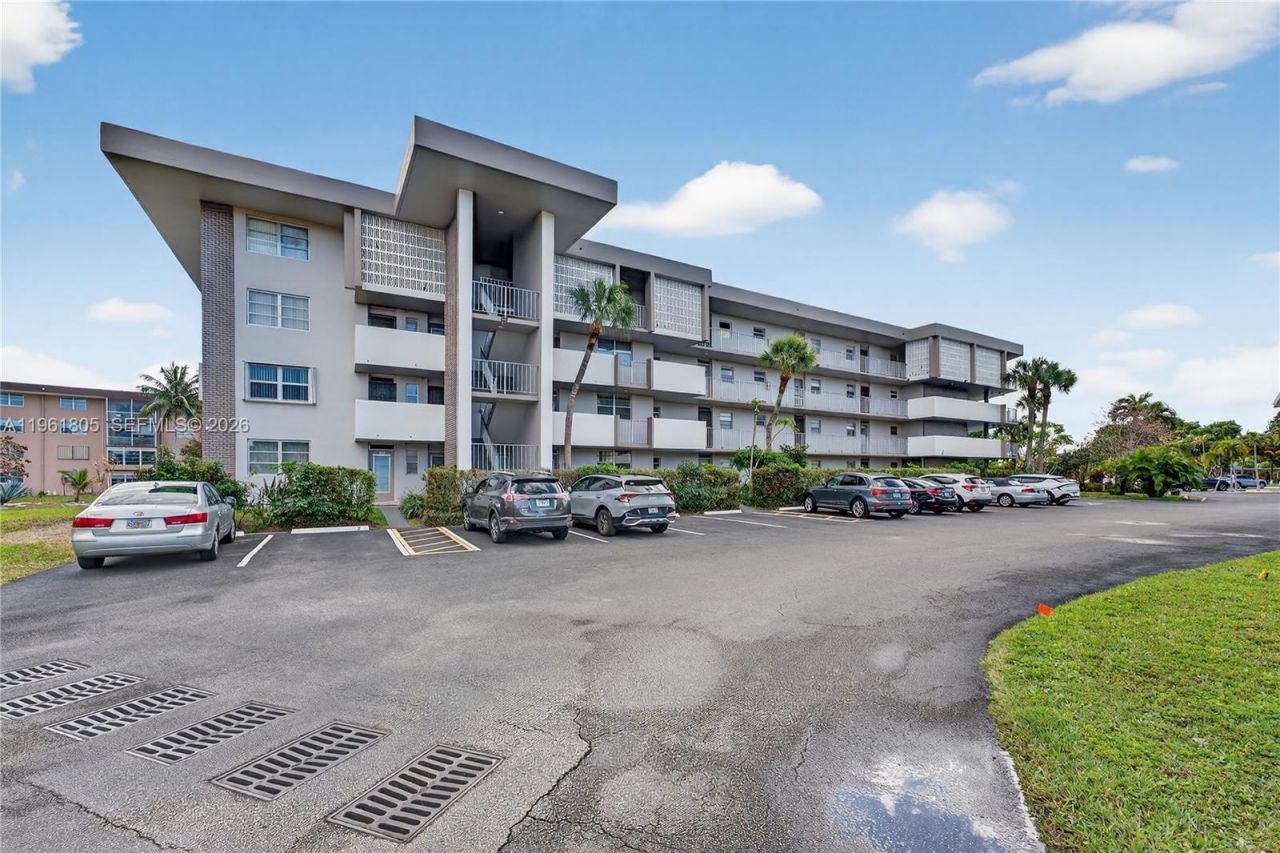 2800 NW 47th Ter , Unit 205B, Lauderdale Lakes, FL 33313 Photo