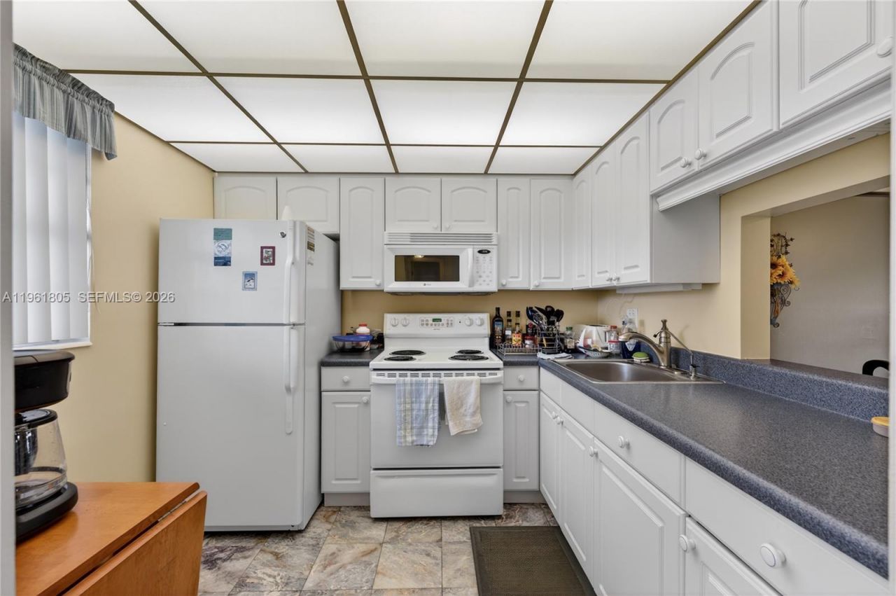 2800 NW 47th Ter , Unit 205B, Lauderdale Lakes, FL 33313 Photo