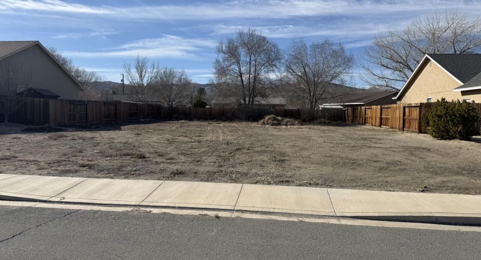 328 Copper Pointe Circle, Yerington, NV 89447 Photo