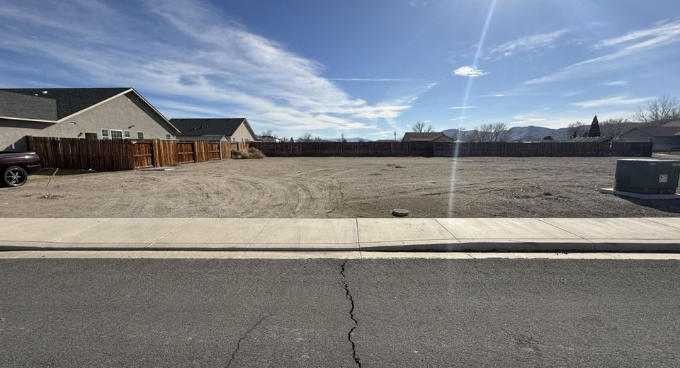 333 Copper Pointe Circle, Yerington, NV 89447 Photo