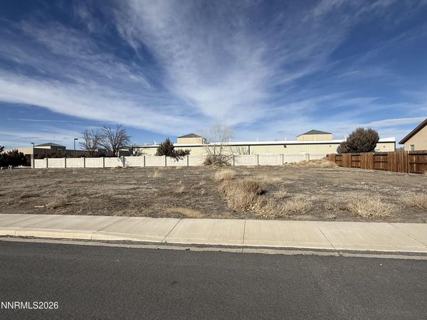 334 Copper Pointe Circle, Yerington, NV 89447
