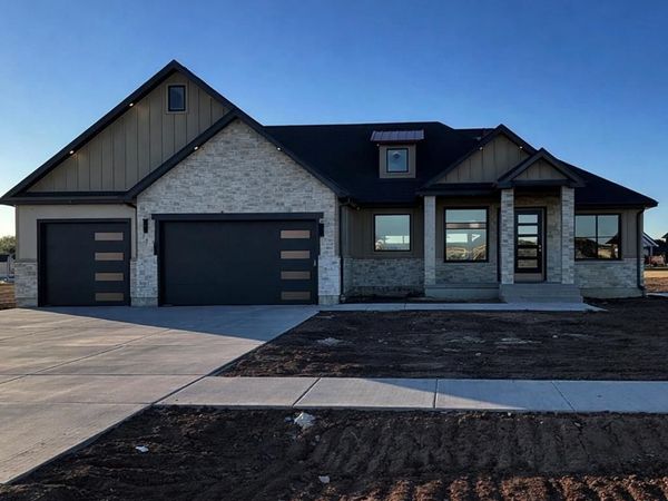 4643 Sunset Drive, IONA, ID 83427