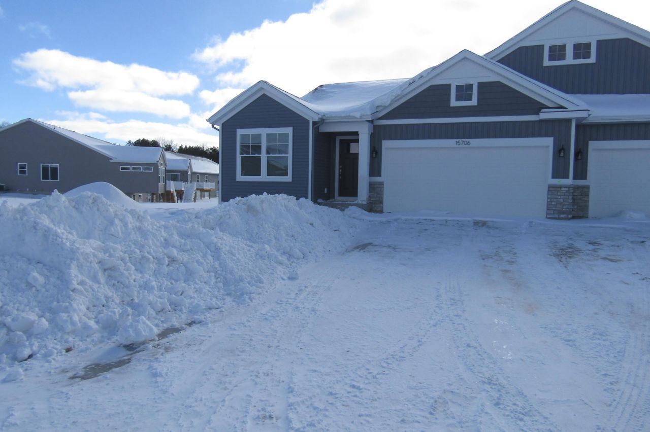 15706 Hawley Drive, Unit 50, Grand Haven, MI 49417 Main Photo