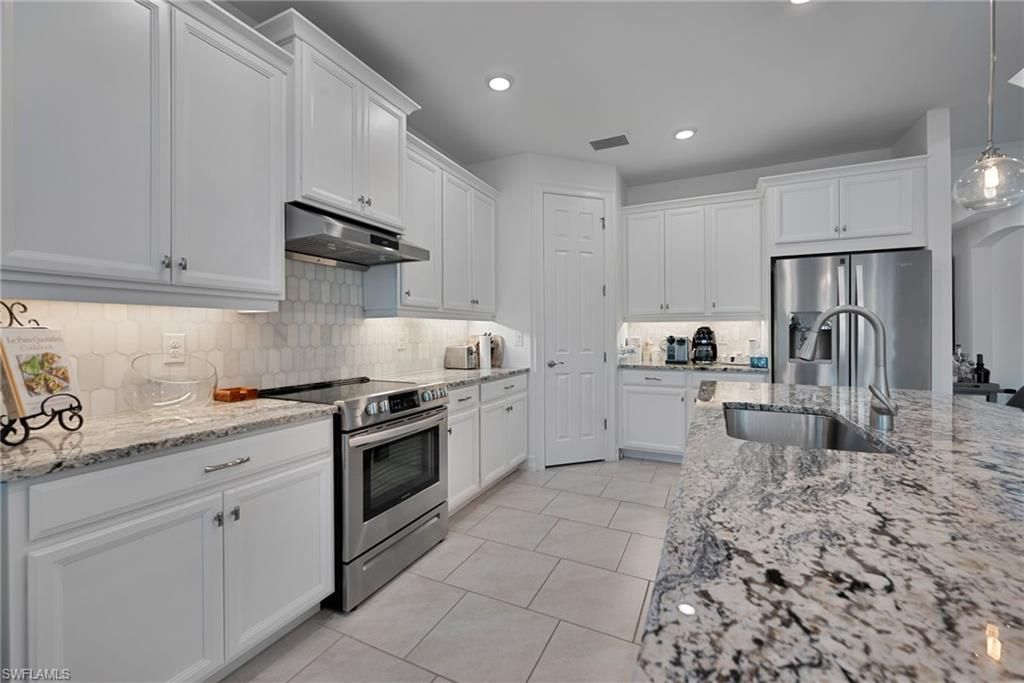 16574 Crescent Beach Way, Bonita Springs, FL 34135 Photo