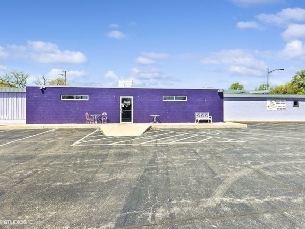 800 W Broadway Street, Bradley, IL 60915